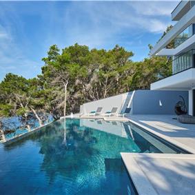 6 bedroom villa with infinity pool and sea views, Korcula Island, sleeps 12
